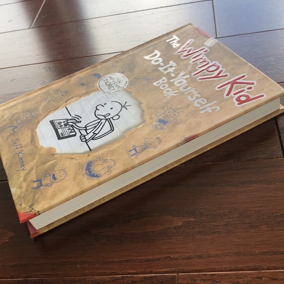 The Wimpy Kid Do-It-Yourself Book - Picture 10 of 10